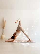 Load image into Gallery viewer, Detox Flow I MYYOGA Video I 15min

